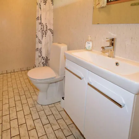 Three-bedroom Holiday In Vaggerlose *